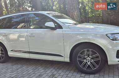 Внедорожник / Кроссовер Audi Q7 2019 в 