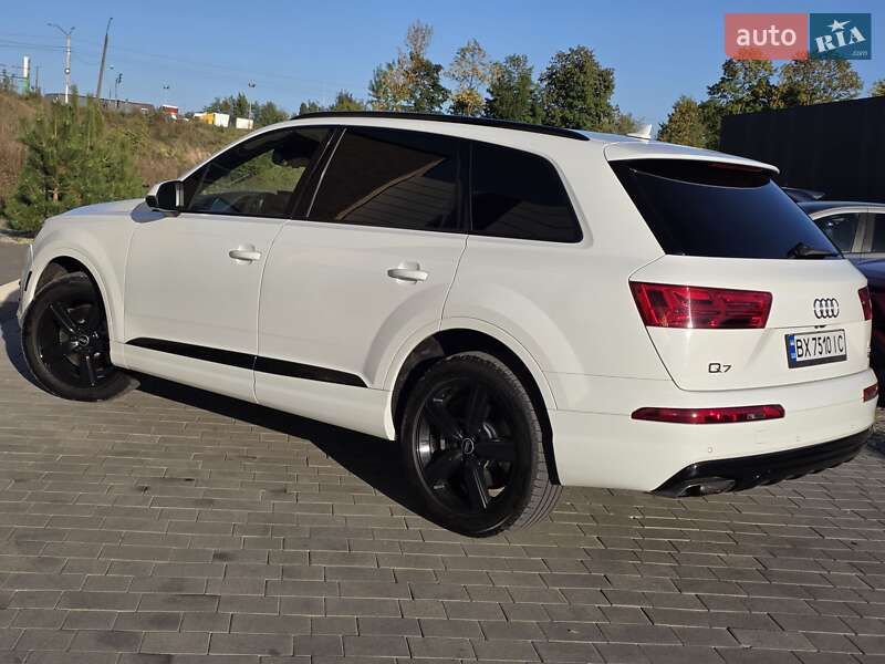 Внедорожник / Кроссовер Audi Q7 2016 в Хмельницком