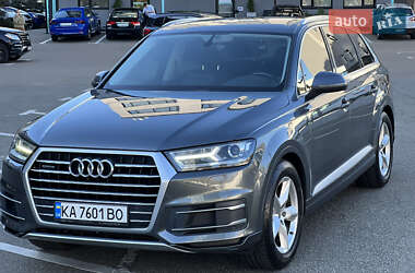 Внедорожник / Кроссовер Audi Q7 2017 в Киеве