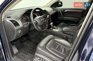 Внедорожник / Кроссовер Audi Q7 2013 в 