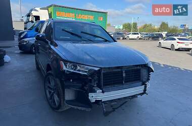 Внедорожник / Кроссовер Audi Q7 2021 в 