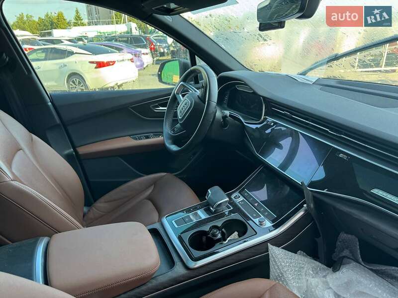 Позашляховик / Кросовер Audi Q7 2021 в Львові