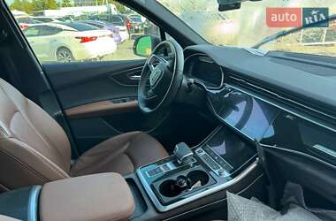 Внедорожник / Кроссовер Audi Q7 2021 в 