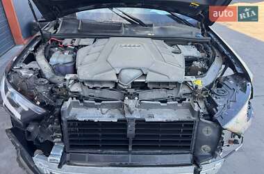 Внедорожник / Кроссовер Audi Q7 2021 в 