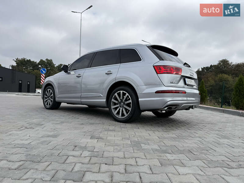 Внедорожник / Кроссовер Audi Q7 2017 в Виннице