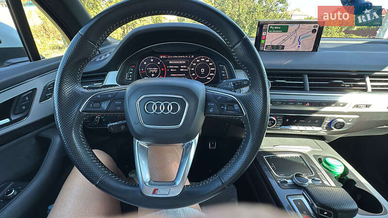 Позашляховик / Кросовер Audi Q7 2018 в Києві