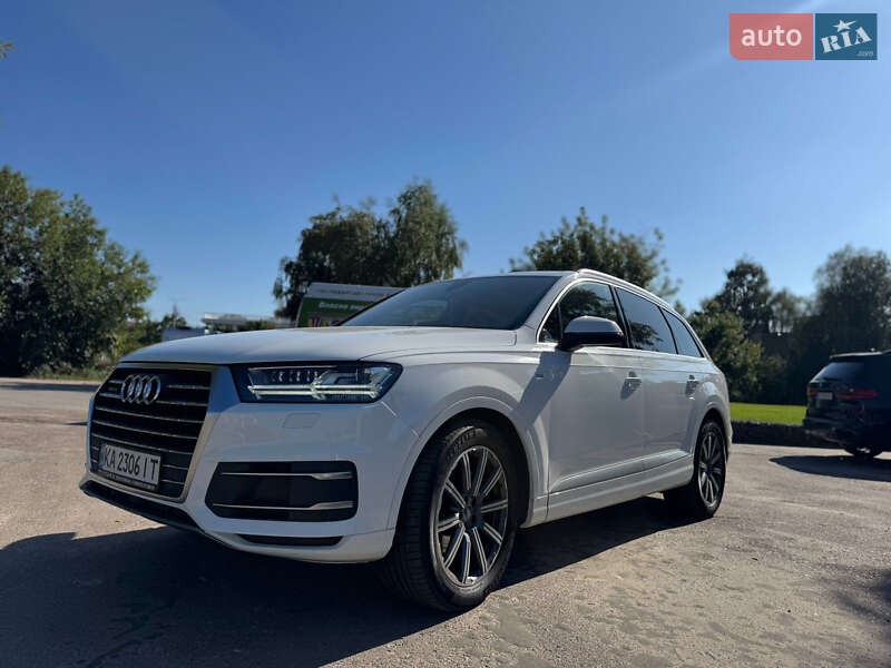 Позашляховик / Кросовер Audi Q7 2018 в Києві