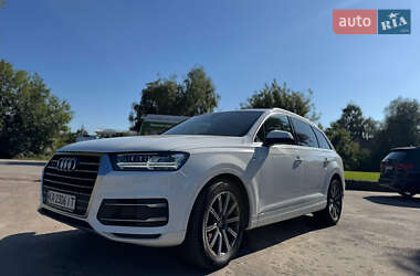 Внедорожник / Кроссовер Audi Q7 2018 в 