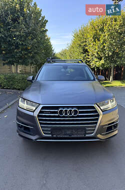 Позашляховик / Кросовер Audi Q7 2019 в Києві