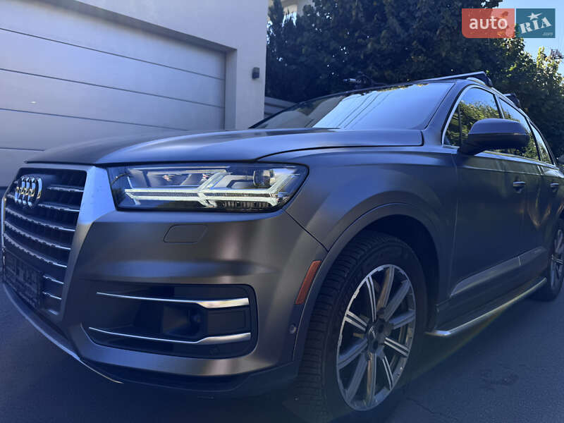 Внедорожник / Кроссовер Audi Q7 2019 в Киеве