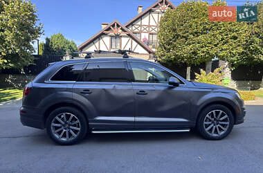 Позашляховик / Кросовер Audi Q7 2019 в 