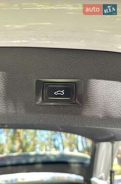 Внедорожник / Кроссовер Audi Q7 2013 в 