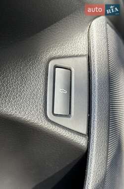 Внедорожник / Кроссовер Audi Q7 2013 в 