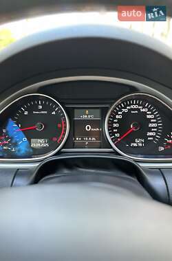 Внедорожник / Кроссовер Audi Q7 2013 в 