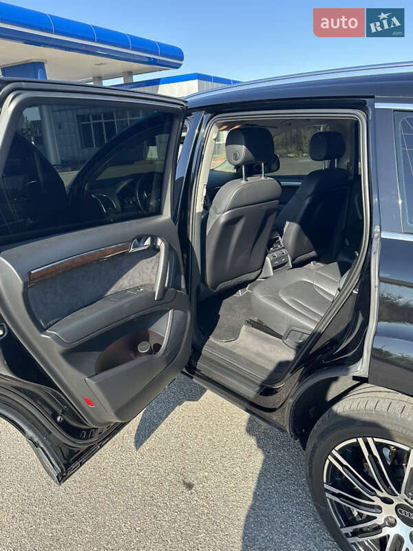 Позашляховик / Кросовер Audi Q7 2011 в Житомирі