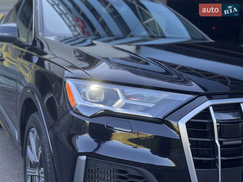 Позашляховик / Кросовер Audi Q7 2019 в Києві