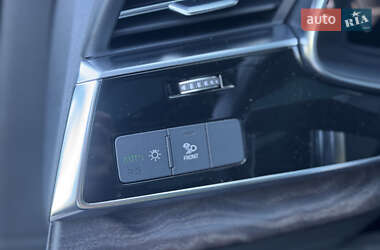 Позашляховик / Кросовер Audi Q7 2019 в 