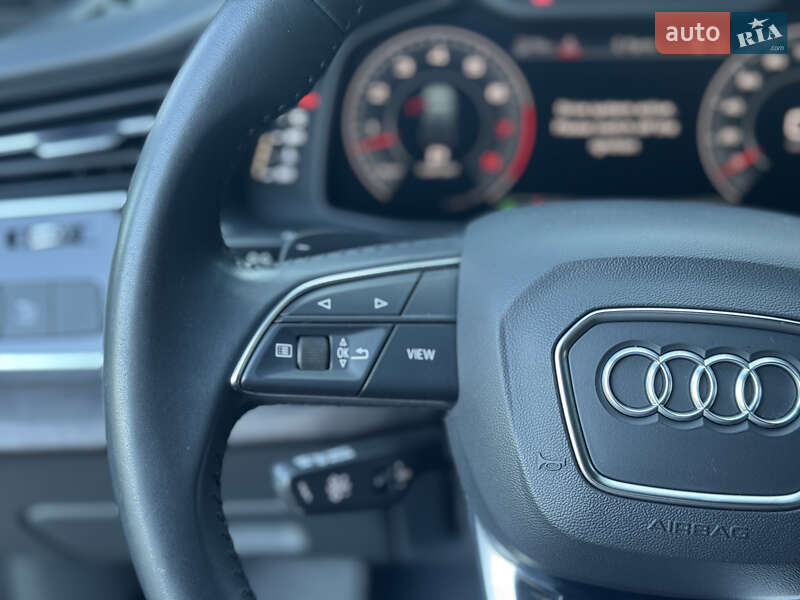 Позашляховик / Кросовер Audi Q7 2019 в Києві