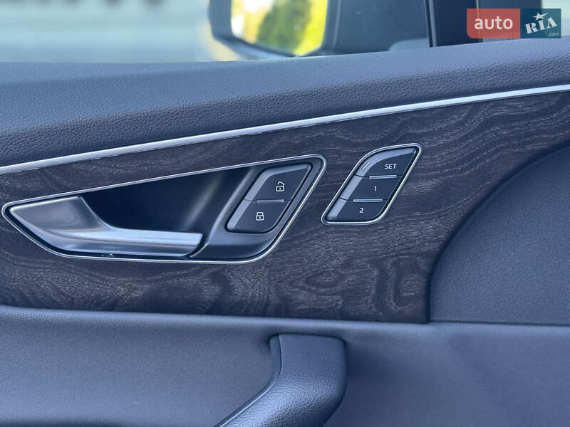Позашляховик / Кросовер Audi Q7 2019 в Києві