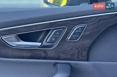 Позашляховик / Кросовер Audi Q7 2019 в 