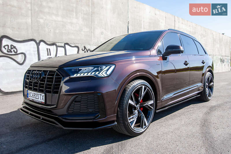 Позашляховик / Кросовер Audi Q7 2021 в Львові
