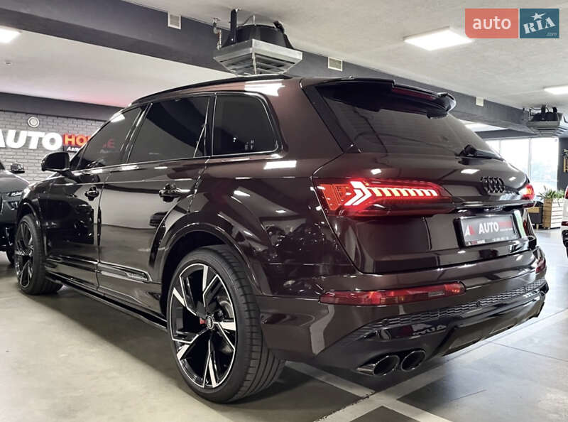 Позашляховик / Кросовер Audi Q7 2021 в Львові