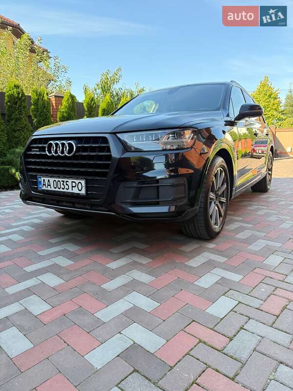 Внедорожник / Кроссовер Audi Q7 2017 в Киеве