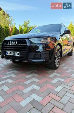 Позашляховик / Кросовер Audi Q7 2017 в 