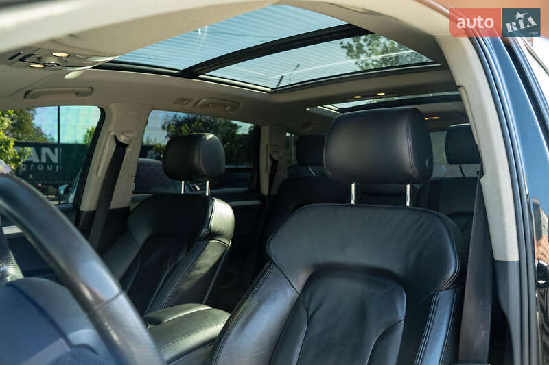 Внедорожник / Кроссовер Audi Q7 2010 в Черновцах