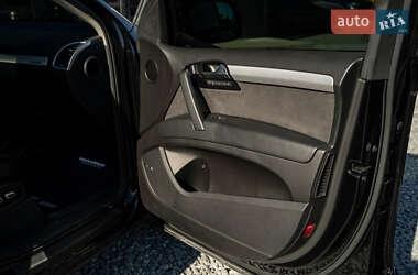 Позашляховик / Кросовер Audi Q7 2010 в 
