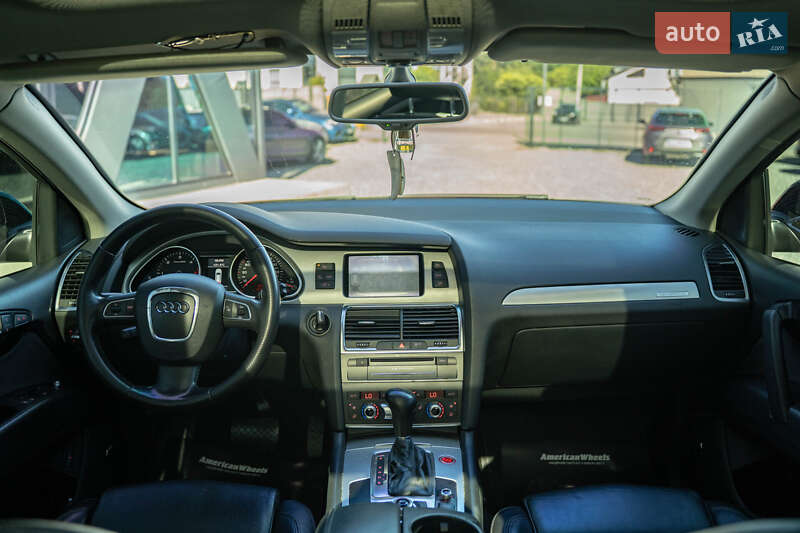 Внедорожник / Кроссовер Audi Q7 2010 в Черновцах