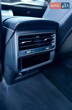 Позашляховик / Кросовер Audi Q7 2022 в  фото 13 Позашляховик / Кросовер Audi Q7 2022 в