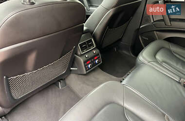 Позашляховик / Кросовер Audi Q7 2015 в 