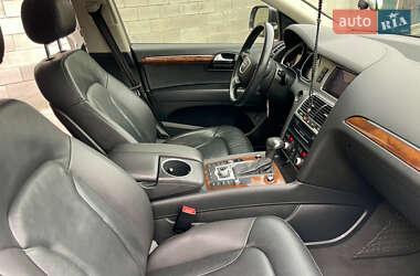 Позашляховик / Кросовер Audi Q7 2015 в 
