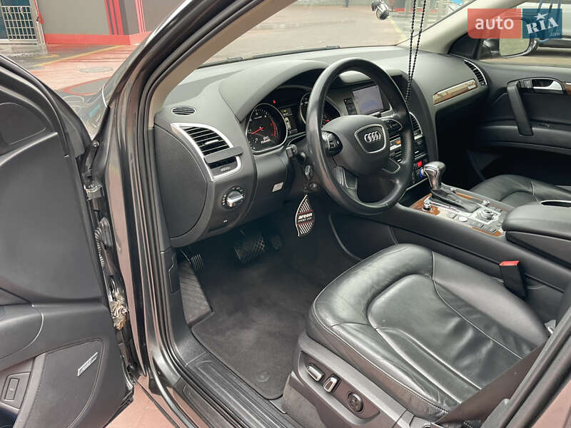 Внедорожник / Кроссовер Audi Q7 2015 в Ровно