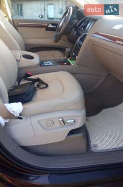 Внедорожник / Кроссовер Audi Q7 2010 в 