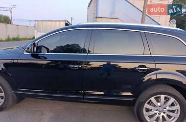 Позашляховик / Кросовер Audi Q7 2013 в 