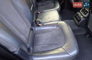 Позашляховик / Кросовер Audi Q7 2013 в 