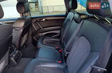 Позашляховик / Кросовер Audi Q7 2013 в 