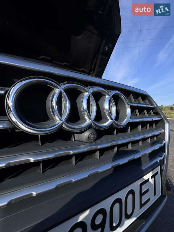 Внедорожник / Кроссовер Audi Q7 2017 в Чернигове