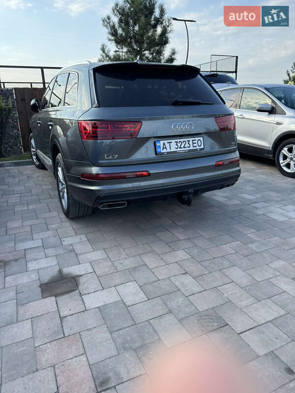 Позашляховик / Кросовер Audi Q7 2017 в Яремчі