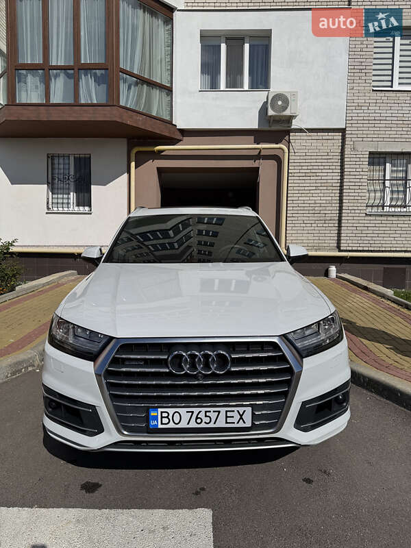 Позашляховик / Кросовер Audi Q7 2017 в Тернополі