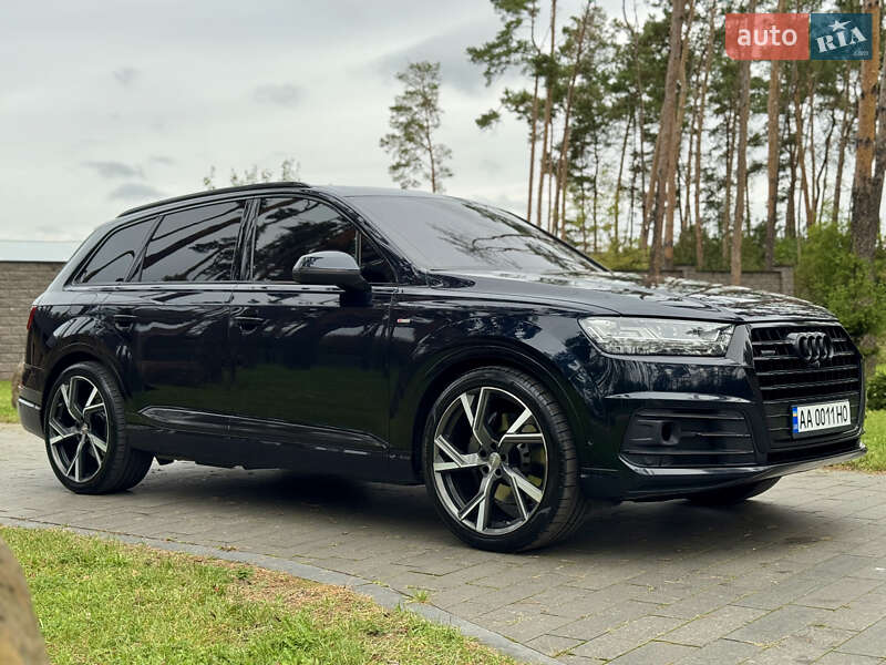 Позашляховик / Кросовер Audi Q7 2017 в Житомирі