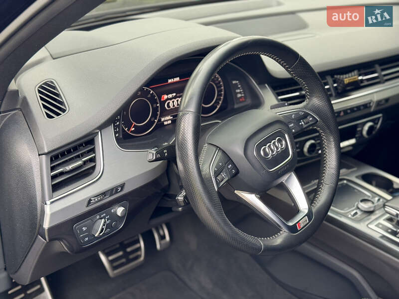 Позашляховик / Кросовер Audi Q7 2017 в Житомирі