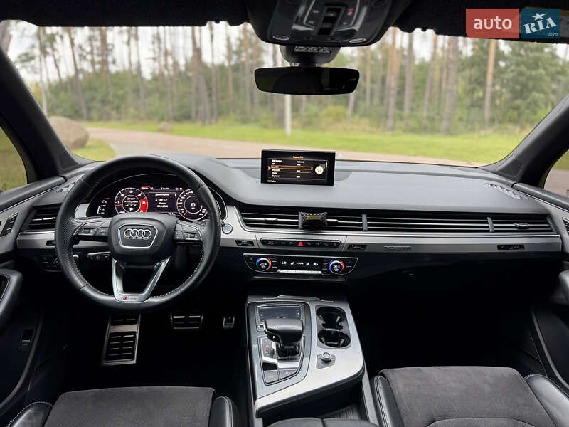 Позашляховик / Кросовер Audi Q7 2017 в Житомирі