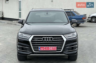 Позашляховик / Кросовер Audi Q7 2017 в 