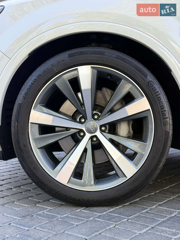 Позашляховик / Кросовер Audi Q7 2020 в Одесі