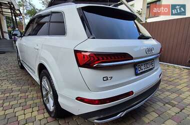 Внедорожник / Кроссовер Audi Q7 2020 в 