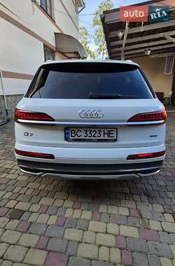 Внедорожник / Кроссовер Audi Q7 2020 в 