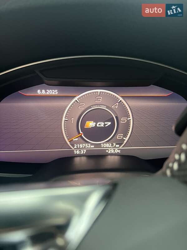 Внедорожник / Кроссовер Audi Q7 2015 в Виннице